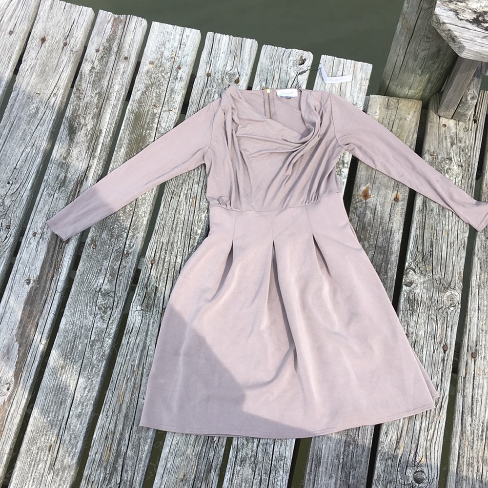 New 8 M Closet London cowl neck dress taupe long sleeves pleated